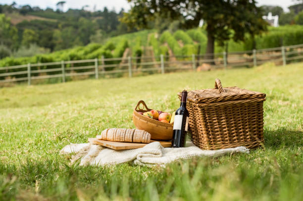 How to Plan the Perfect Picnic Abroad: The Best Destinations to Eat Outdoors